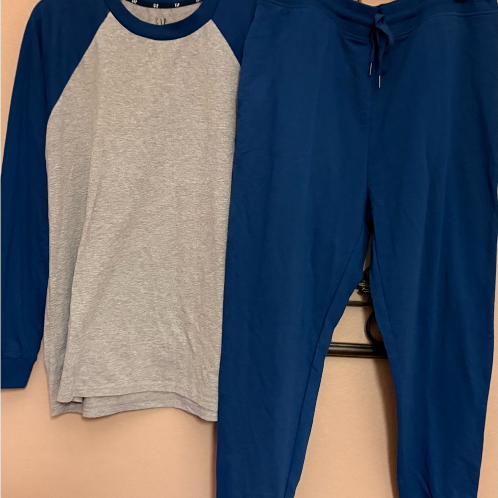 GAP Gray and Blue Graphic Sleepwear set Tee and pants